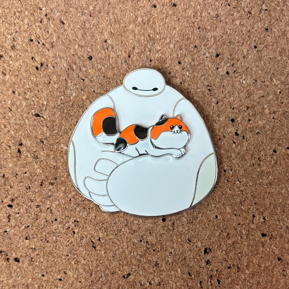Baymax with cat Disney trading pin